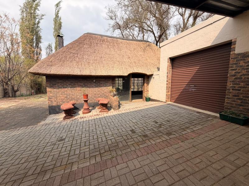 3 Bedroom Property for Sale in Rothdene Gauteng