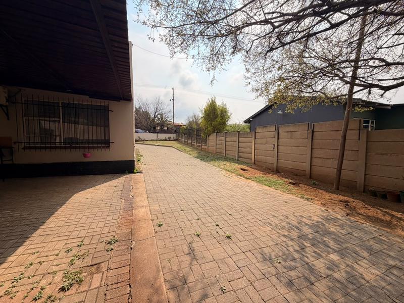 3 Bedroom Property for Sale in Rothdene Gauteng