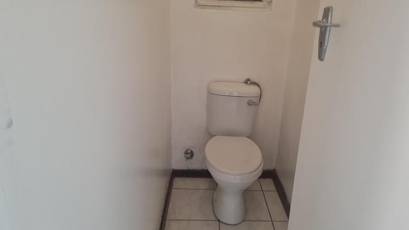 To Let 2 Bedroom Property for Rent in Bedford Gardens Gauteng