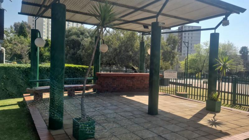 To Let 2 Bedroom Property for Rent in Bedford Gardens Gauteng