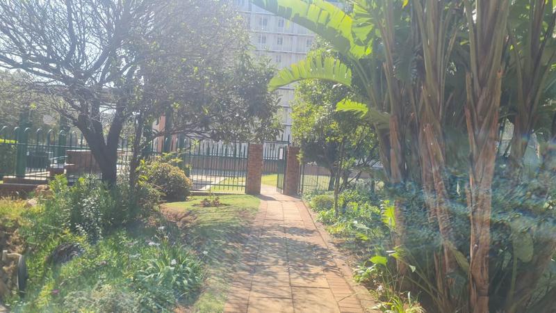To Let 2 Bedroom Property for Rent in Bedford Gardens Gauteng