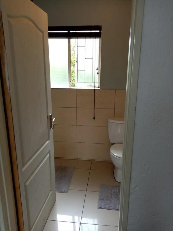 2 Bedroom Property for Sale in Greenstone Hill Gauteng
