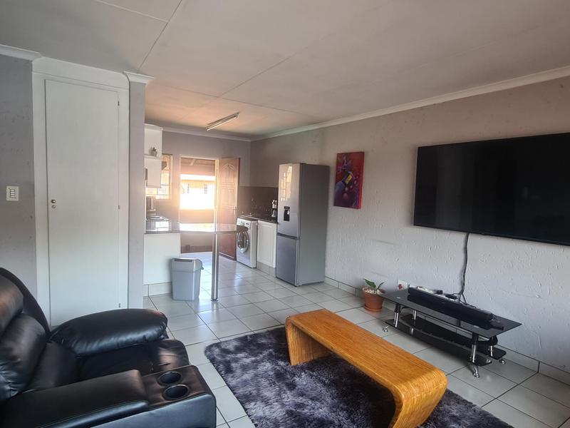 To Let 2 Bedroom Property for Rent in Kenleaf Gauteng