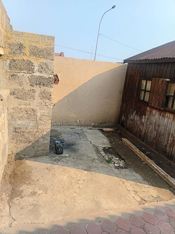 2 Bedroom Property for Sale in Emdeni Gauteng