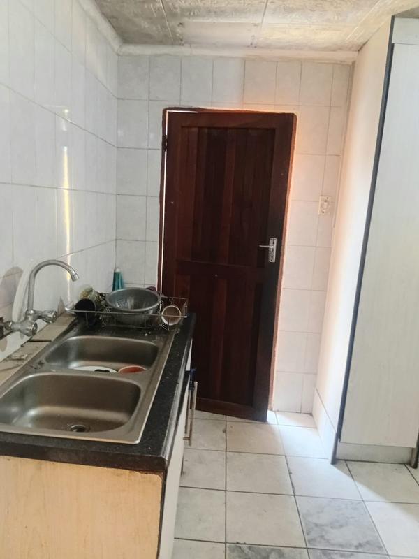 2 Bedroom Property for Sale in Emdeni Gauteng