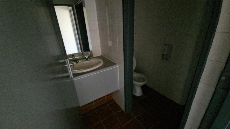 To Let Commercial Property for Rent in Randjespark Gauteng