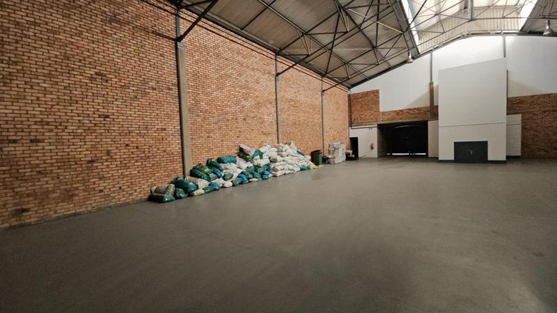 To Let Commercial Property for Rent in Randjespark Gauteng