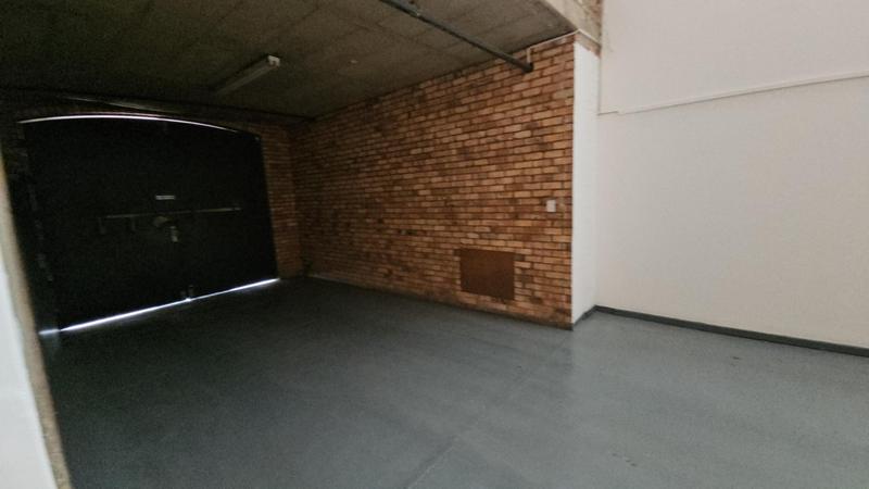To Let Commercial Property for Rent in Randjespark Gauteng