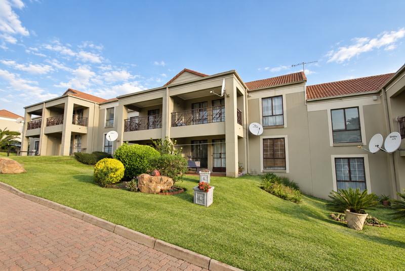 3 Bedroom Property for Sale in Oakdene Gauteng