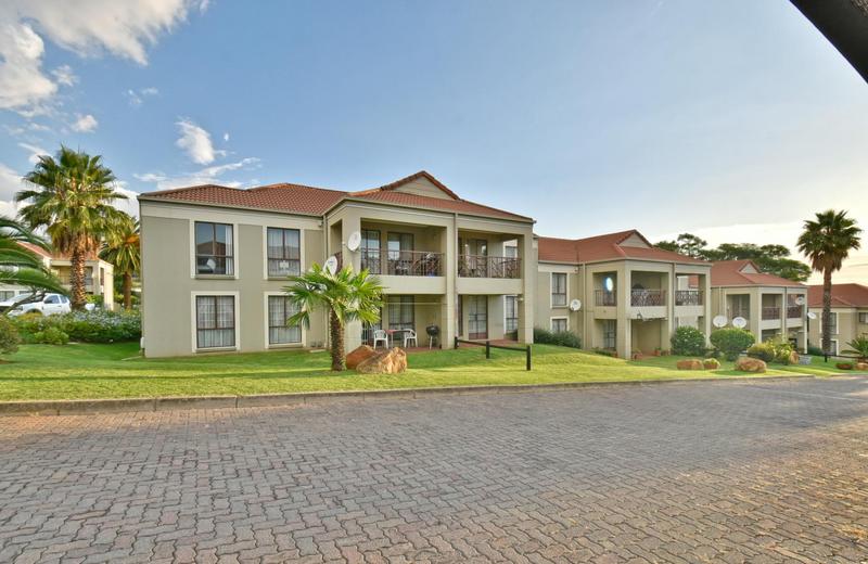 3 Bedroom Property for Sale in Oakdene Gauteng