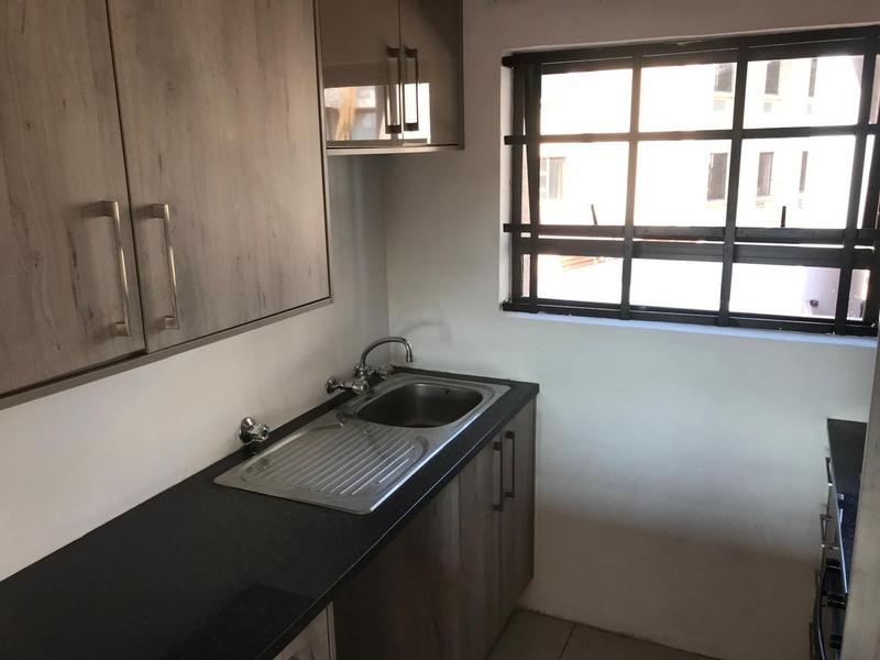 To Let 2 Bedroom Property for Rent in Little Falls Gauteng