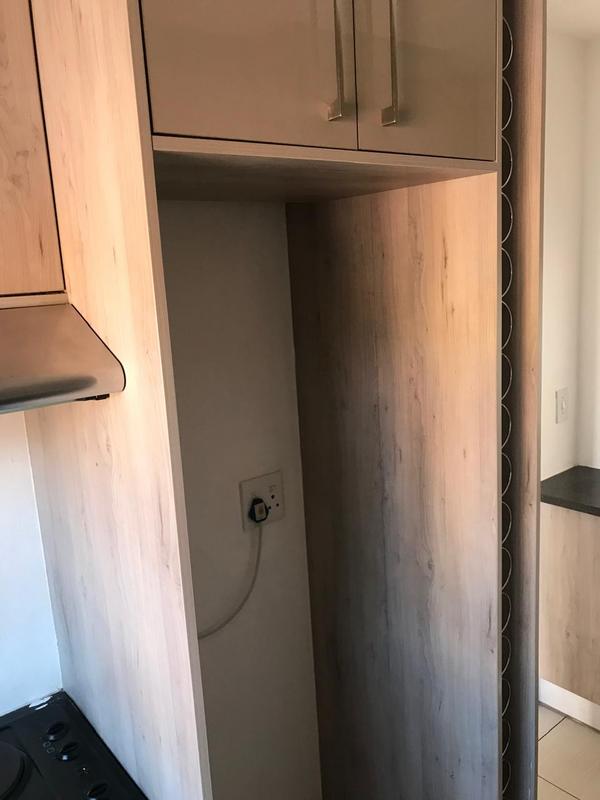 To Let 2 Bedroom Property for Rent in Little Falls Gauteng