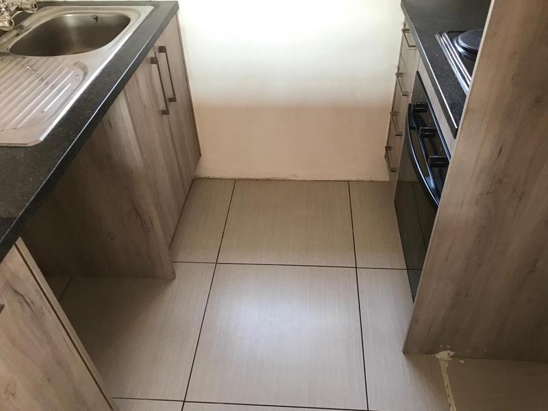 To Let 2 Bedroom Property for Rent in Little Falls Gauteng