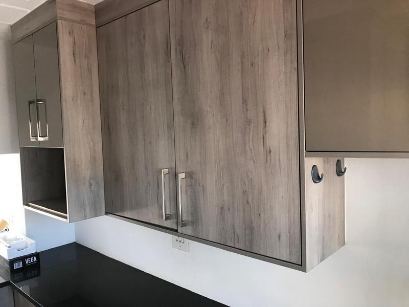 To Let 2 Bedroom Property for Rent in Little Falls Gauteng