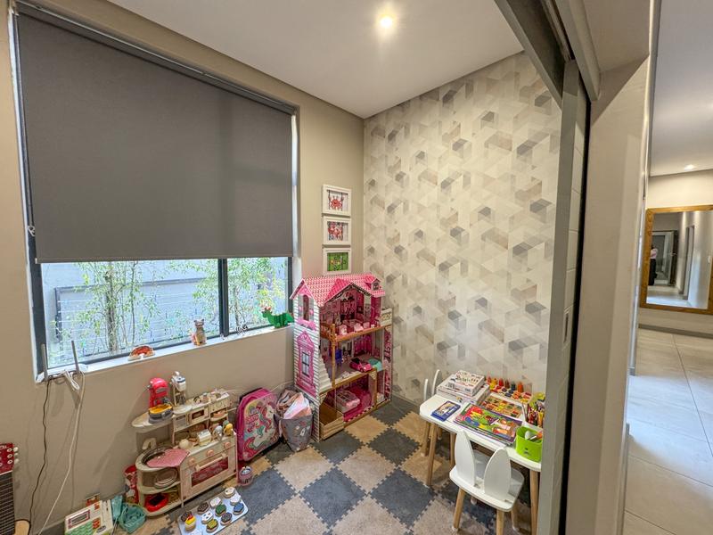 3 Bedroom Property for Sale in Midstream Ridge Gauteng
