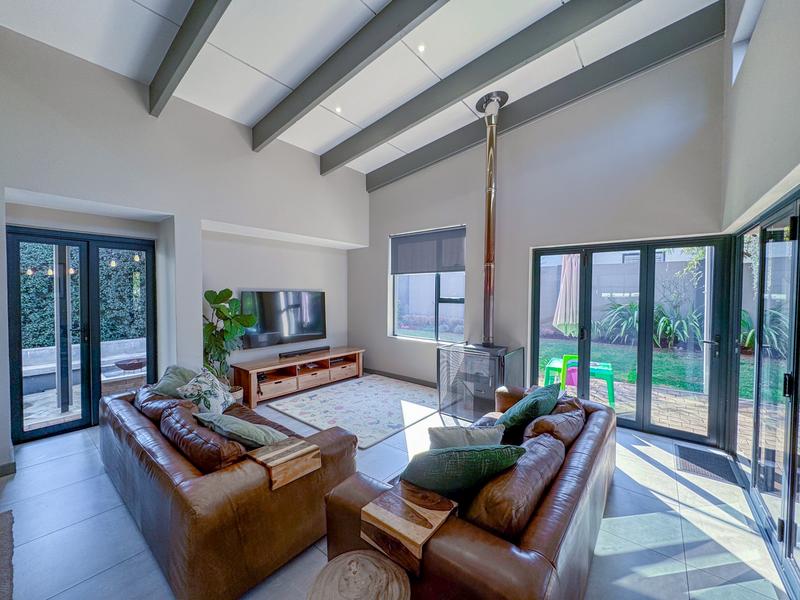 3 Bedroom Property for Sale in Midstream Ridge Gauteng