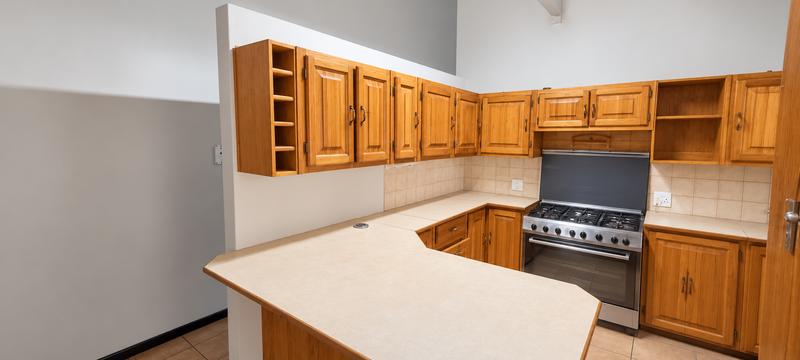 4 Bedroom Property for Sale in Rooihuiskraal Gauteng