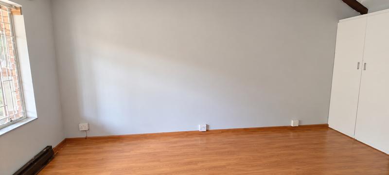 4 Bedroom Property for Sale in Rooihuiskraal Gauteng