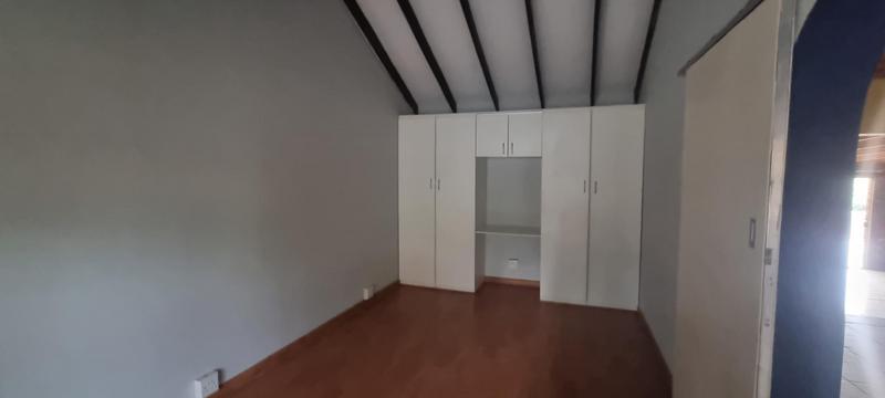 4 Bedroom Property for Sale in Rooihuiskraal Gauteng
