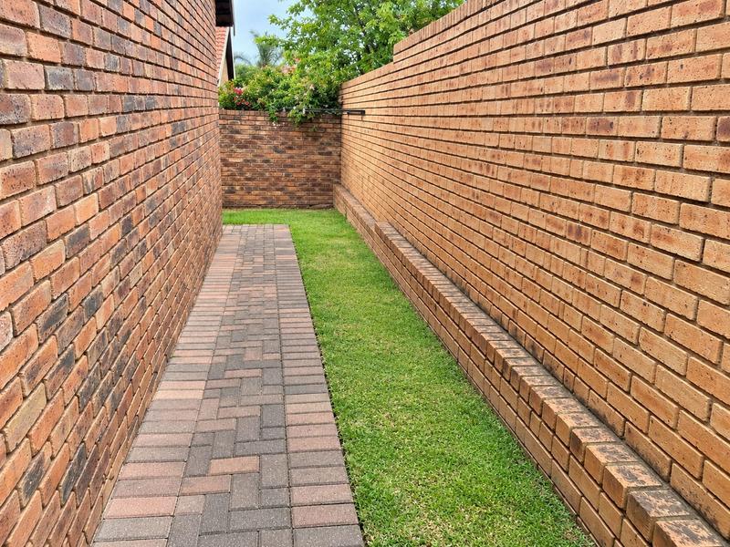 3 Bedroom Property for Sale in Thatchfield Gauteng