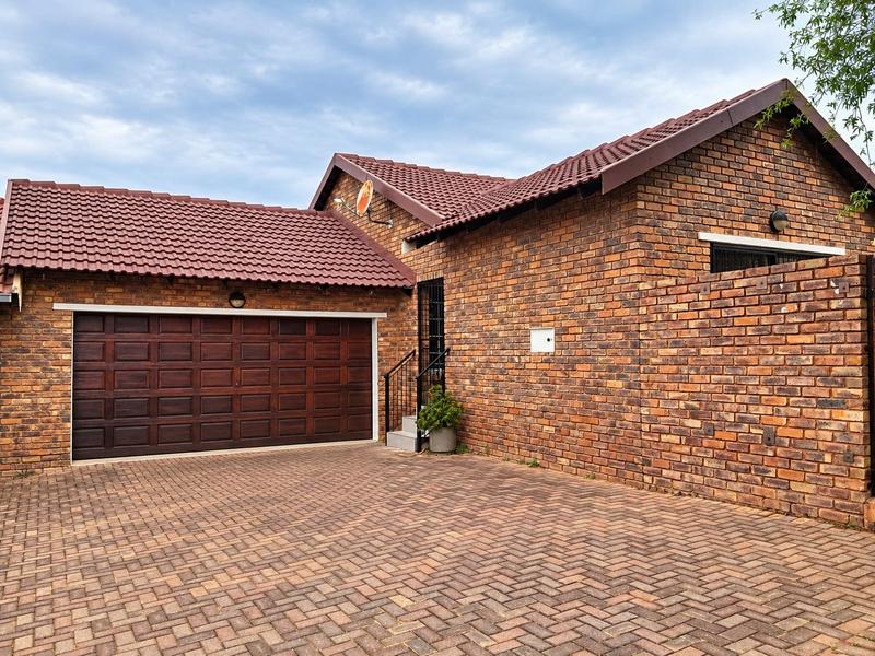 3 Bedroom Property for Sale in Thatchfield Gauteng