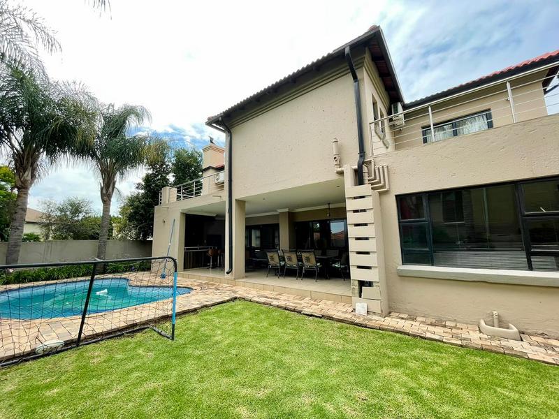 5 Bedroom Property for Sale in Willow Acres Gauteng
