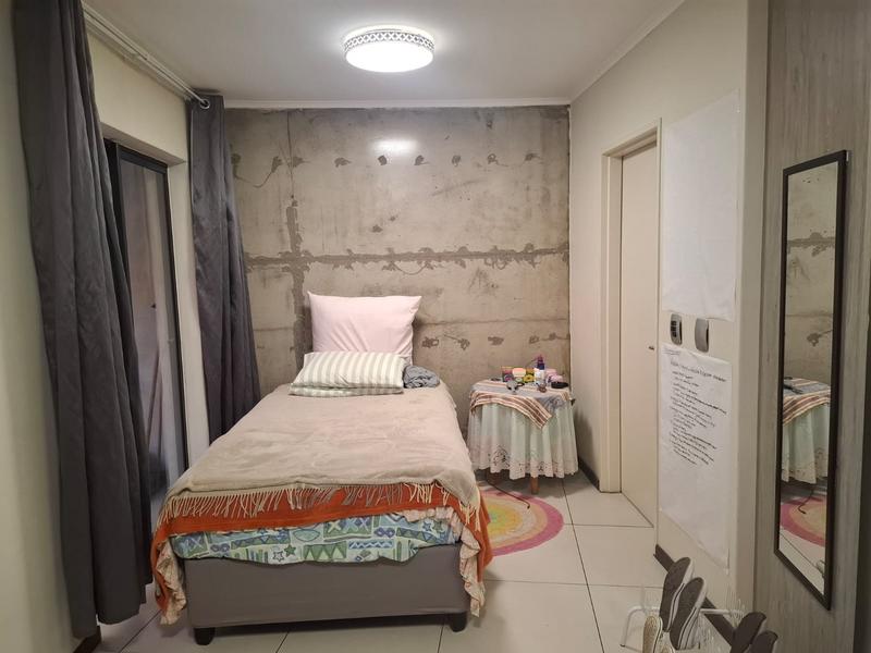 1 Bedroom Property for Sale in Hatfield Gauteng