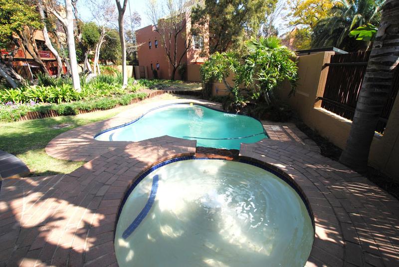 To Let 1 Bedroom Property for Rent in Pineslopes Gauteng
