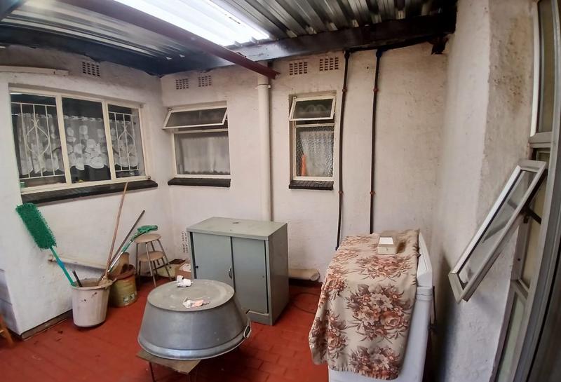 4 Bedroom Property for Sale in Rondebult Gauteng