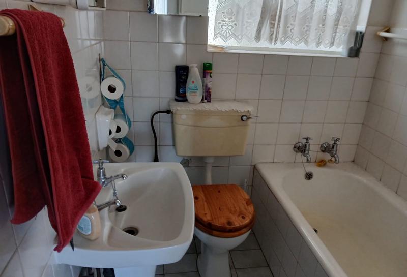 4 Bedroom Property for Sale in Rondebult Gauteng