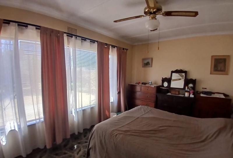 4 Bedroom Property for Sale in Rondebult Gauteng