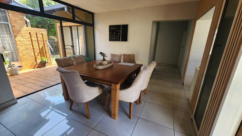 4 Bedroom Property for Sale in Sinoville Gauteng