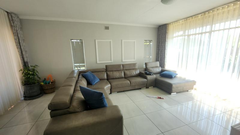 4 Bedroom Property for Sale in Sinoville Gauteng