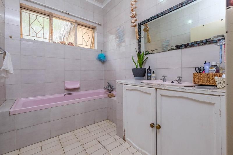 3 Bedroom Property for Sale in Quellerina Gauteng