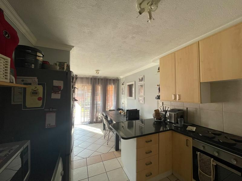 To Let 2 Bedroom Property for Rent in Equestria Gauteng