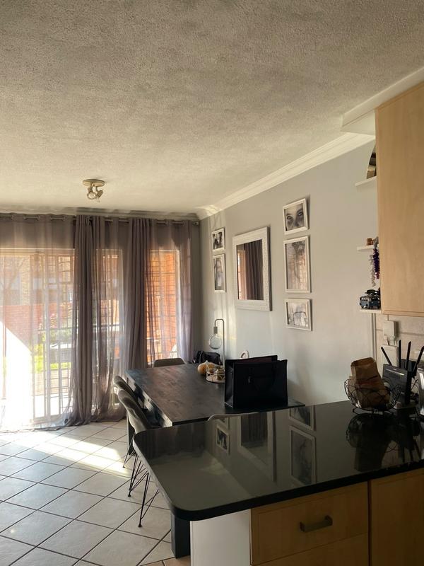 To Let 2 Bedroom Property for Rent in Equestria Gauteng