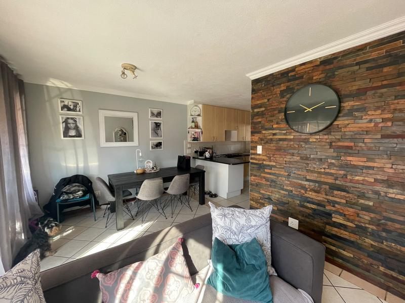 To Let 2 Bedroom Property for Rent in Equestria Gauteng
