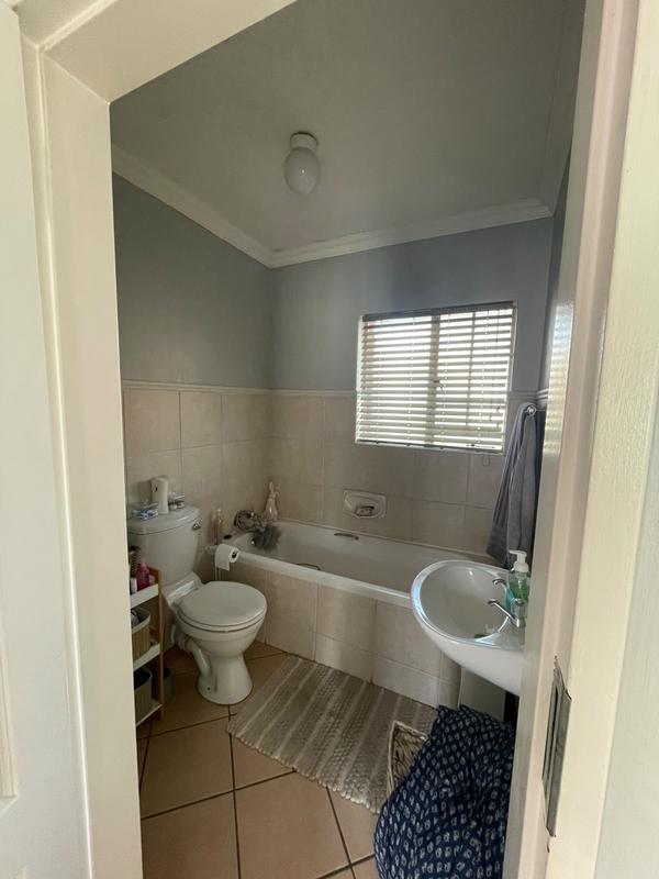 To Let 2 Bedroom Property for Rent in Equestria Gauteng