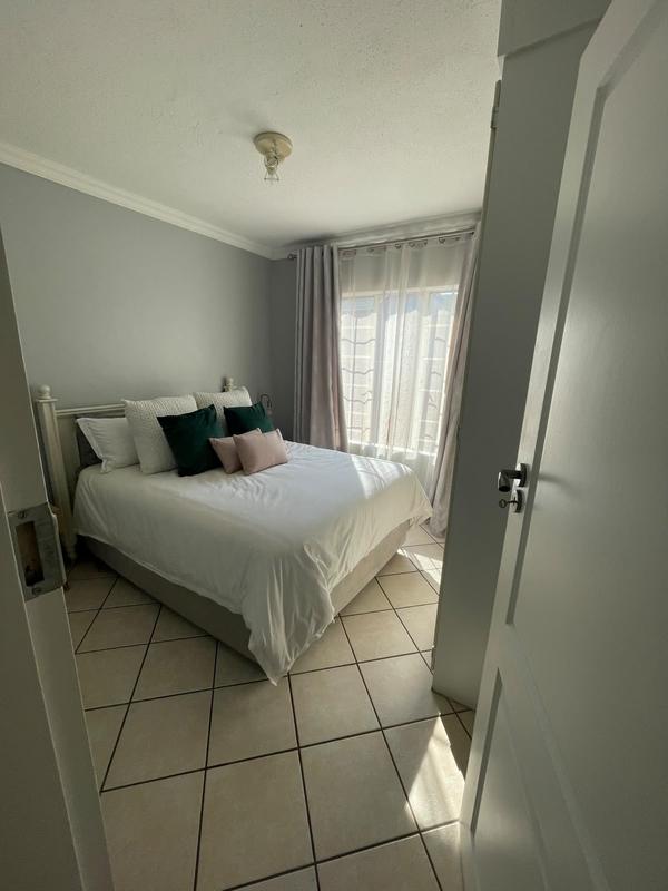 To Let 2 Bedroom Property for Rent in Equestria Gauteng