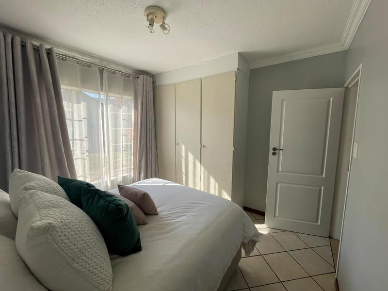 To Let 2 Bedroom Property for Rent in Equestria Gauteng