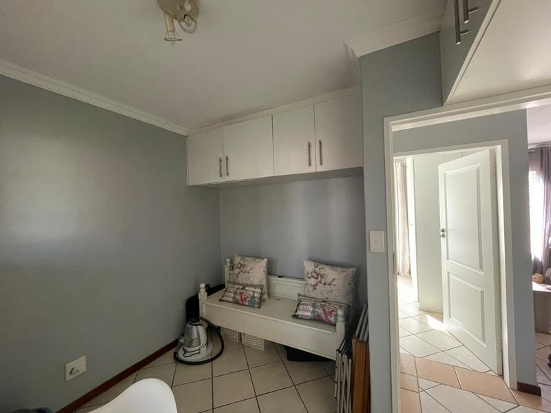 To Let 2 Bedroom Property for Rent in Equestria Gauteng
