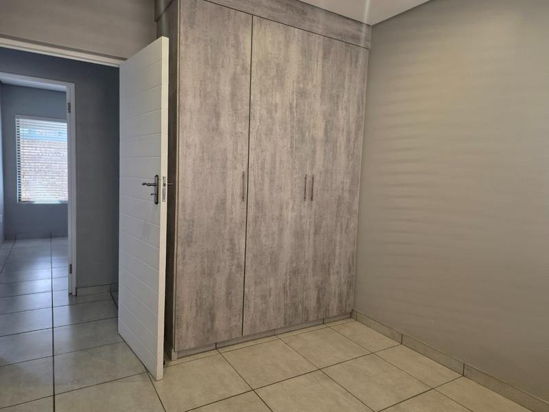 To Let 3 Bedroom Property for Rent in Kenmare Gauteng