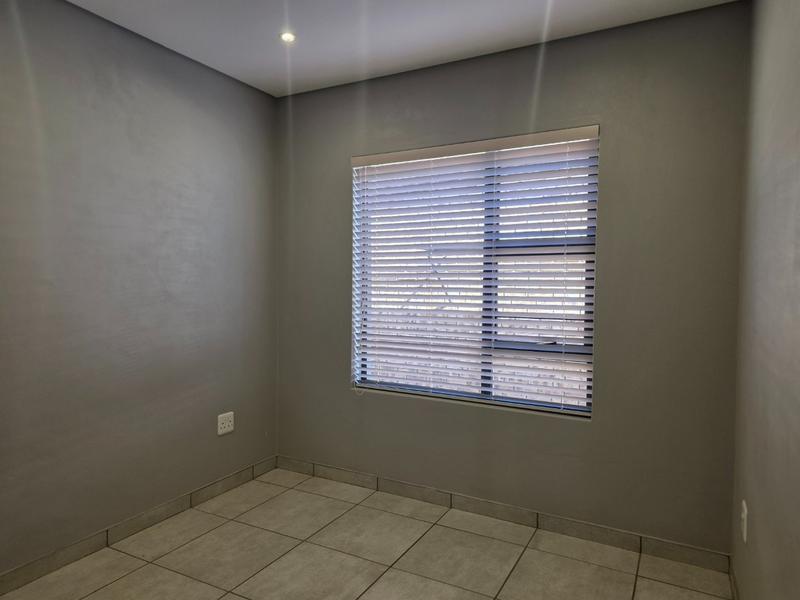 To Let 3 Bedroom Property for Rent in Kenmare Gauteng