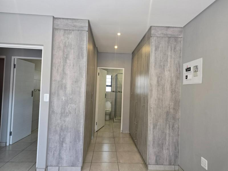 To Let 3 Bedroom Property for Rent in Kenmare Gauteng