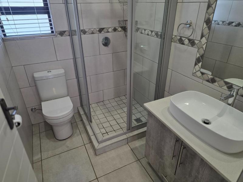 To Let 3 Bedroom Property for Rent in Kenmare Gauteng