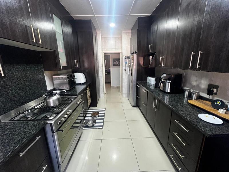 3 Bedroom Property for Sale in Vanderbijlpark SW 5 Gauteng