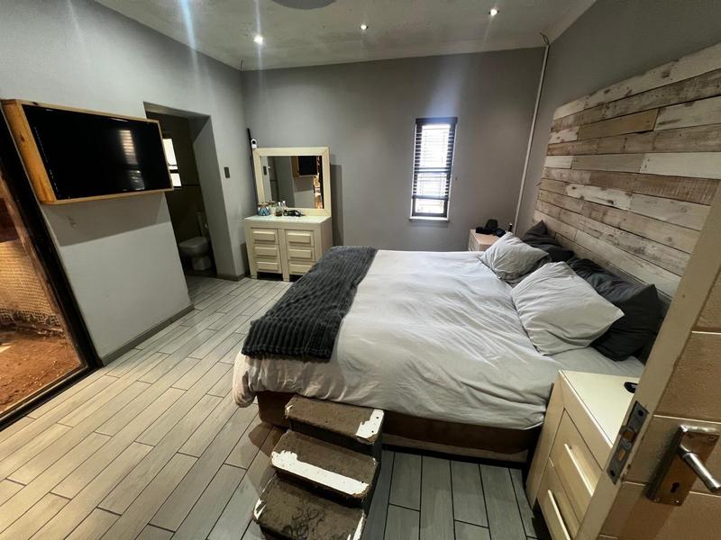3 Bedroom Property for Sale in Vanderbijlpark SW 5 Gauteng