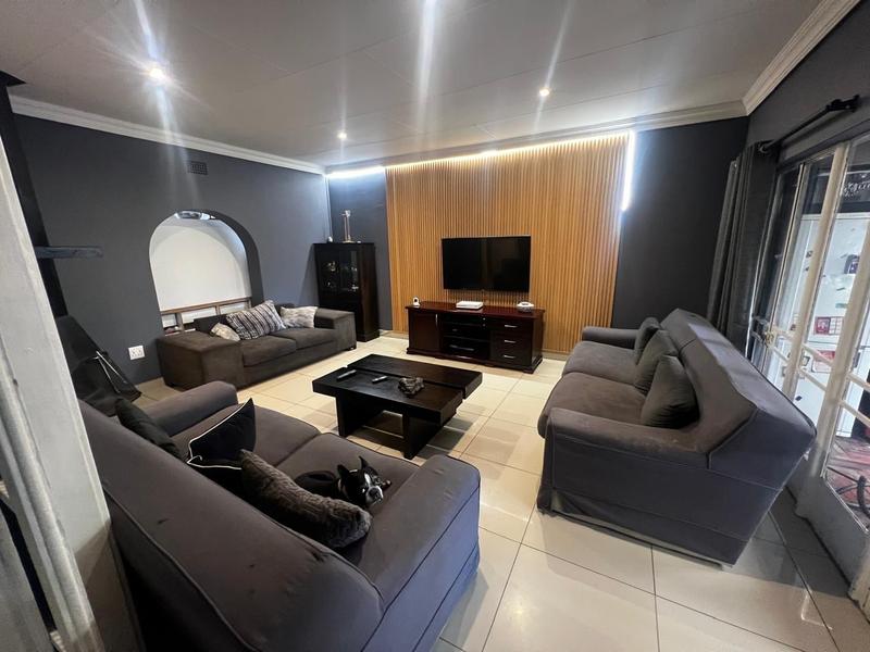 3 Bedroom Property for Sale in Vanderbijlpark SW 5 Gauteng