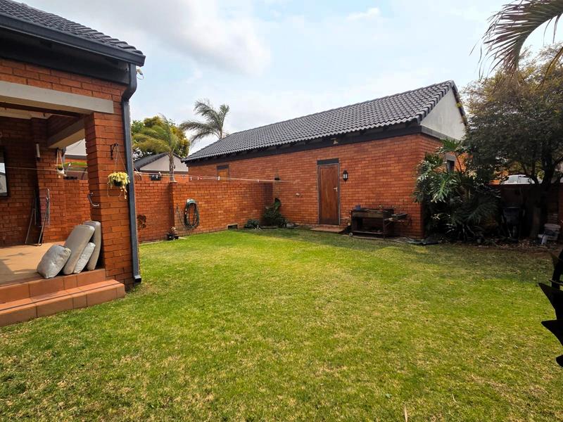 To Let 2 Bedroom Property for Rent in Mooikloof Ridge Gauteng