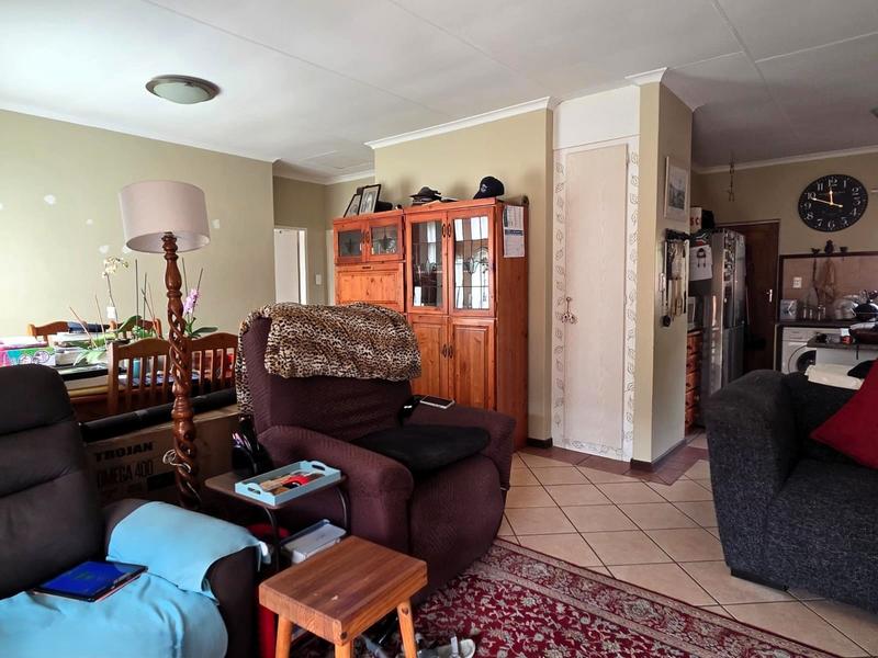 To Let 2 Bedroom Property for Rent in Mooikloof Ridge Gauteng